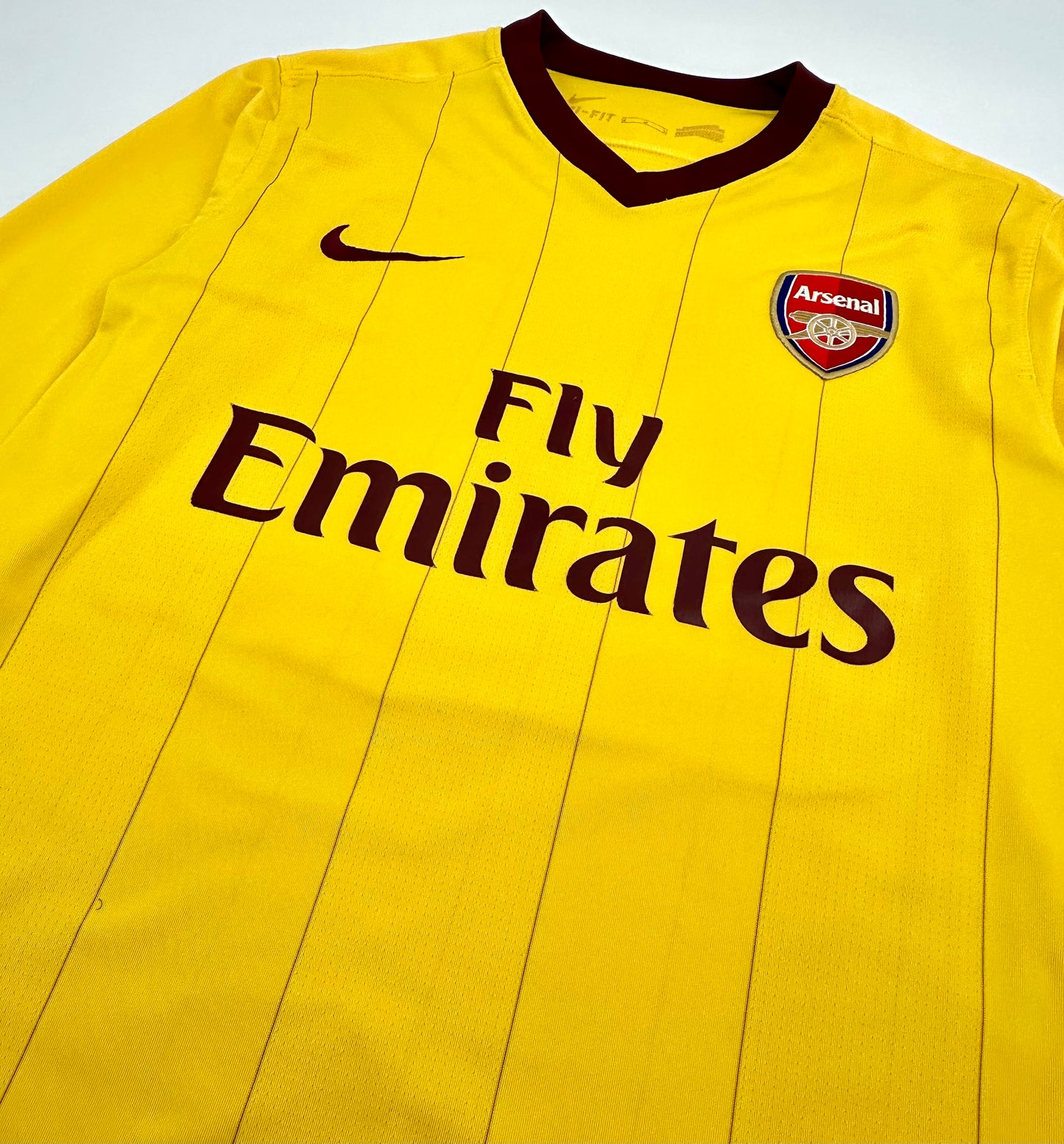 Arsenal Away 10/11 L/S Football Shirts (NIKE)
