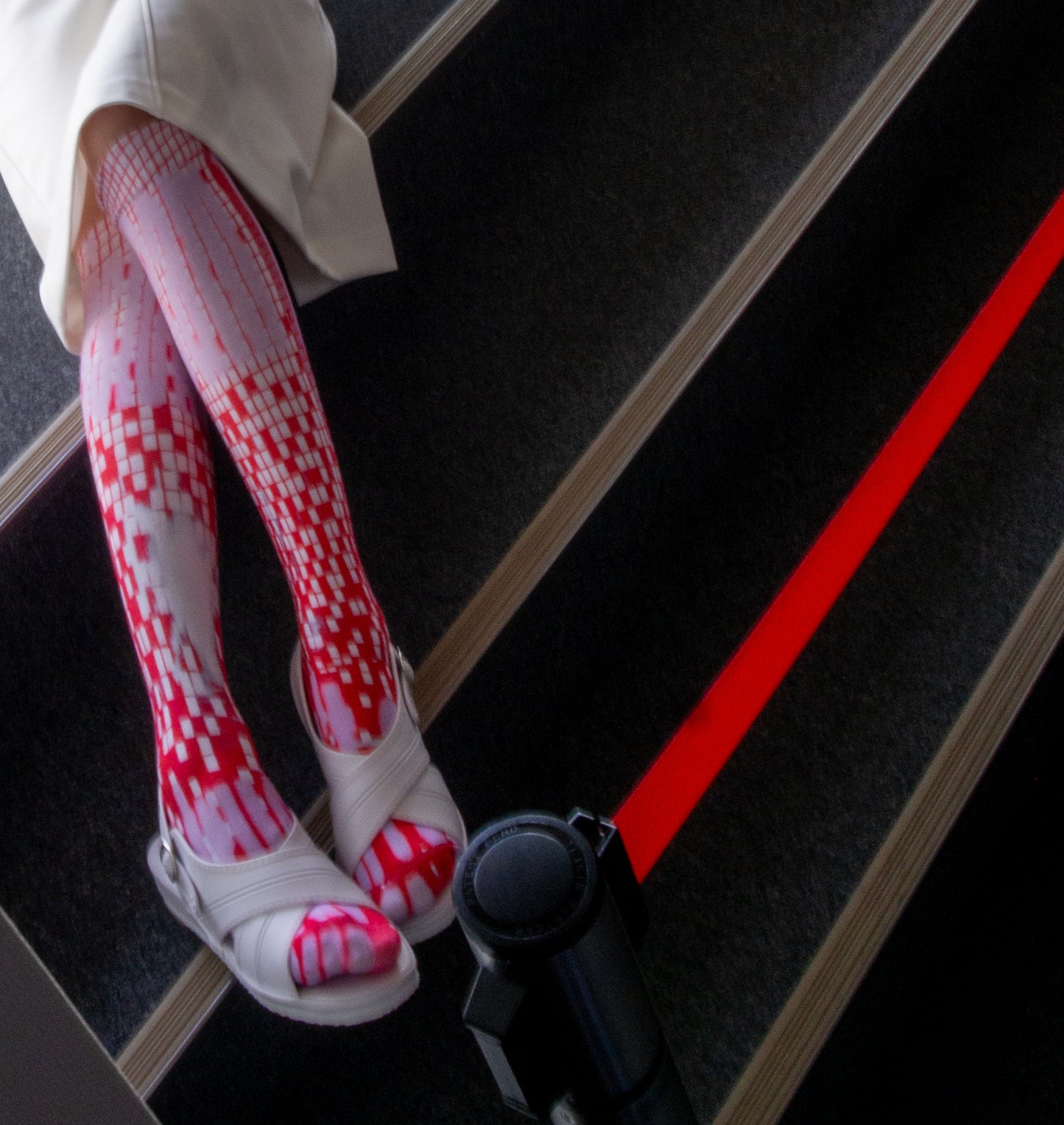 laitnessetniuq sox